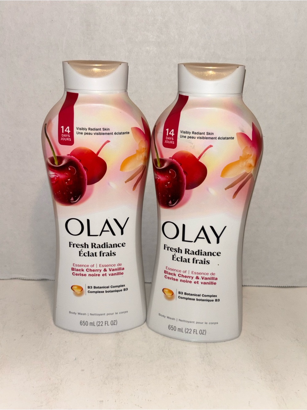 OLAY Fresh Radiance Body Wash - Cherry & Vanilla, White with Red Accents-2 pack